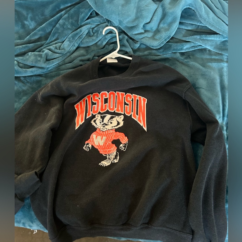 Black crewneck Vintage